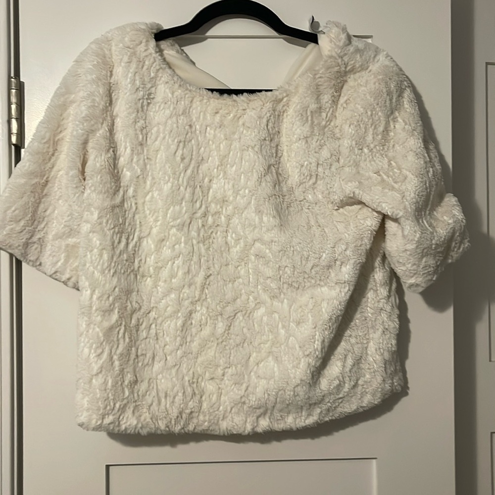 Extremely soft Bar III sweater